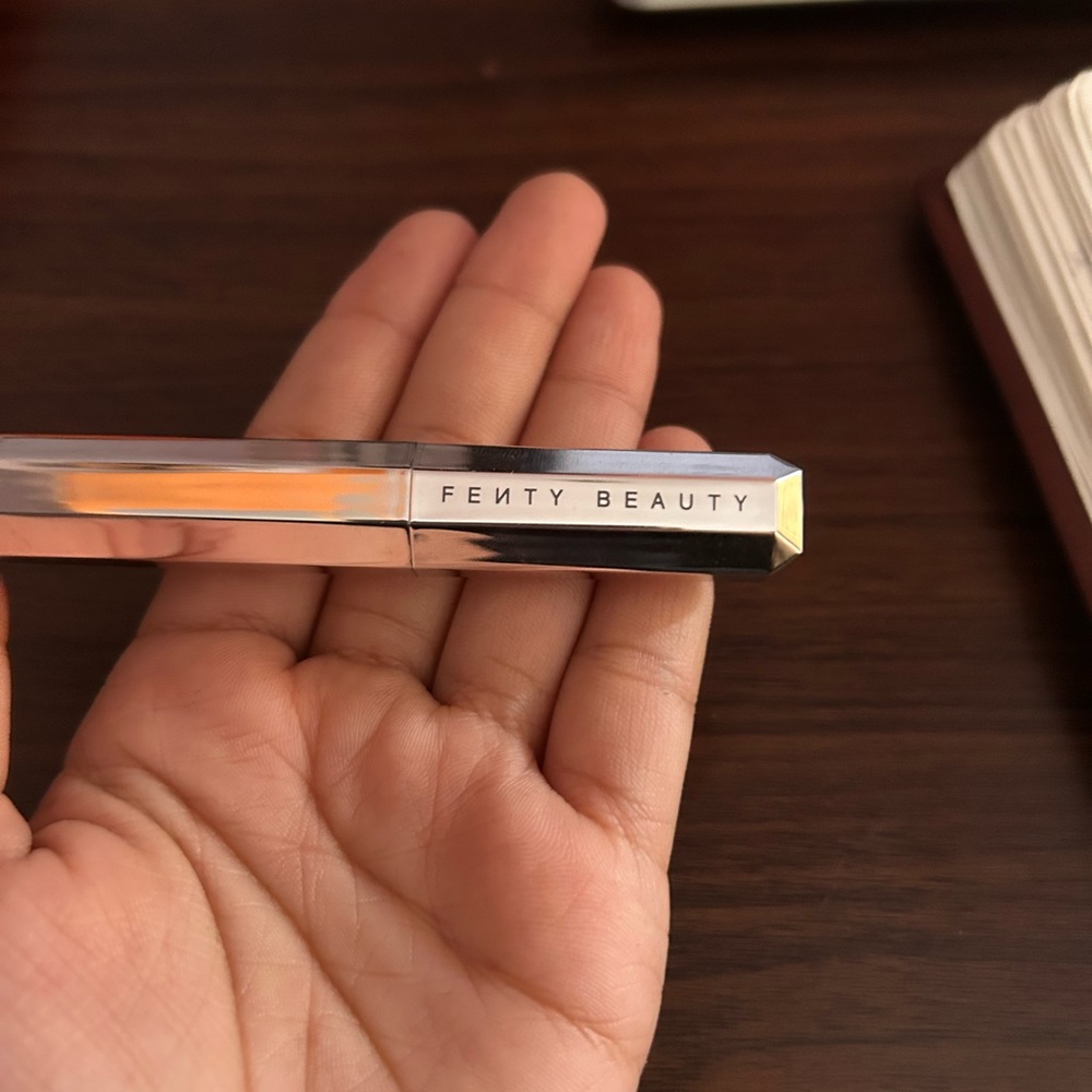 Fenty beauty lipstick - Dragon Mami - Picture 7 of 7